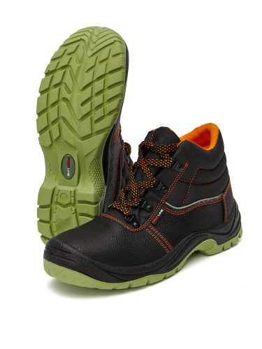 Ботинки PROFLINE МС с МП на ПУ/ТПУ р.36-47
