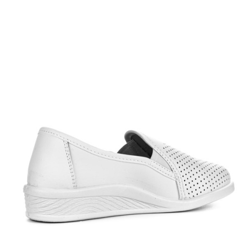 Туфли с перфорацией женские Молдова, белые р.36-41